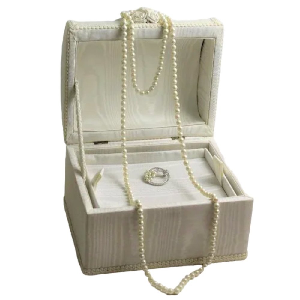 Carolee Long Pearl Necklace With Broach Accessory (NWOT) - Picture 3 of 6